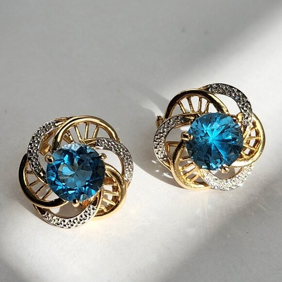 Estate Jewelry - True VTG 14K Solid Gold Natural Blue Topaz Round w/ Cut Omega Clasps / Stud